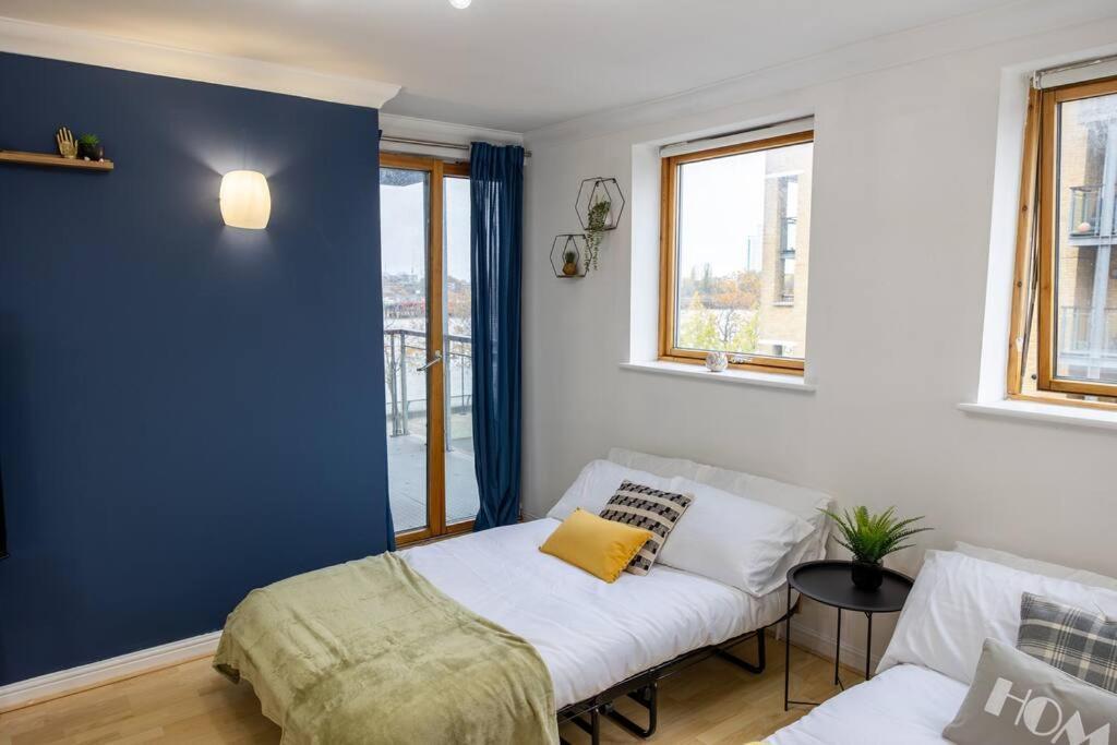 Morden London Apartment, By The Sea With Free Parking Esterno foto