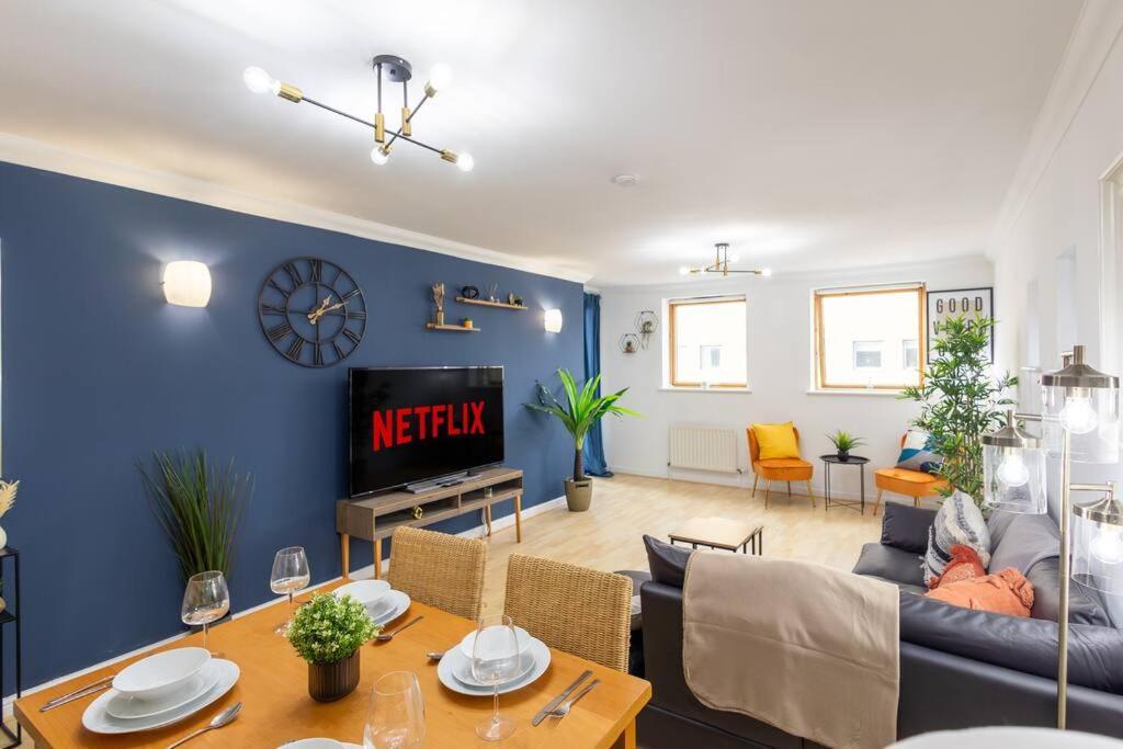 Morden London Apartment, By The Sea With Free Parking Esterno foto