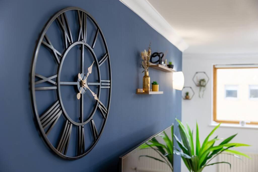 Morden London Apartment, By The Sea With Free Parking Esterno foto