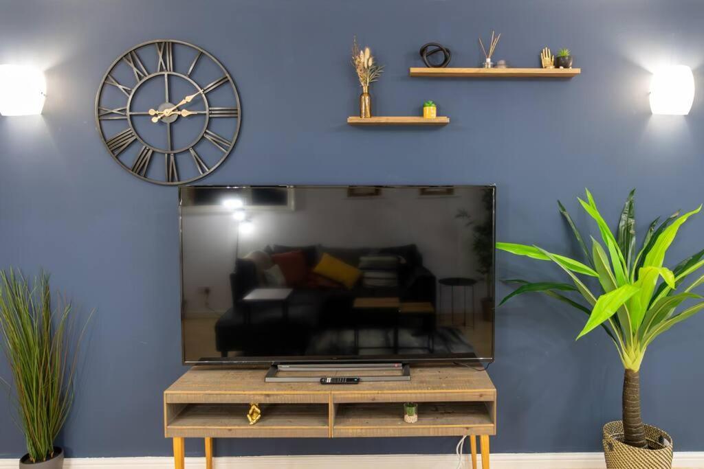 Morden London Apartment, By The Sea With Free Parking Esterno foto