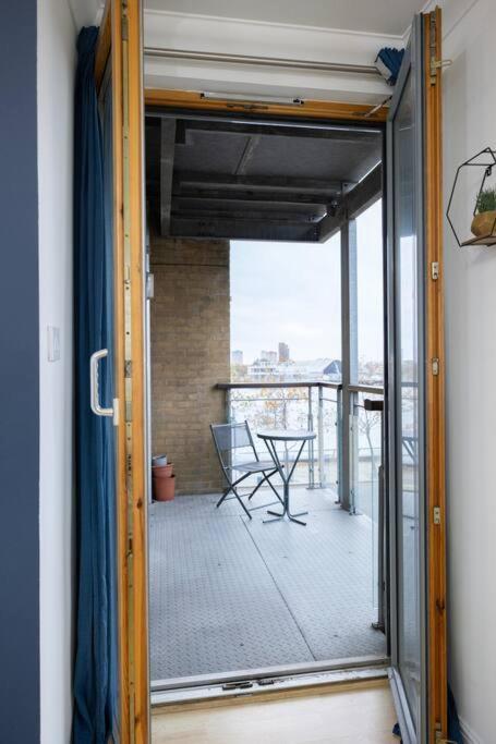 Morden London Apartment, By The Sea With Free Parking Esterno foto